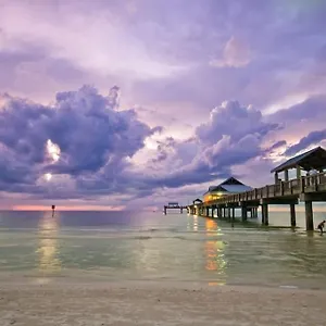Holiday home Charming 2-beds With Private Backyard, Clearwater