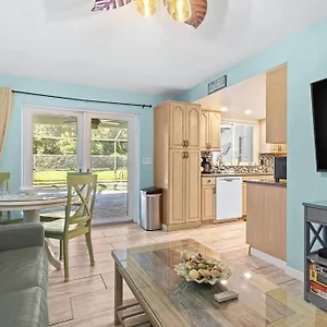 Holiday home Perfect For Family Gatherings With A Heated Pool! - Clearwater's Clear Choice, Clearwater