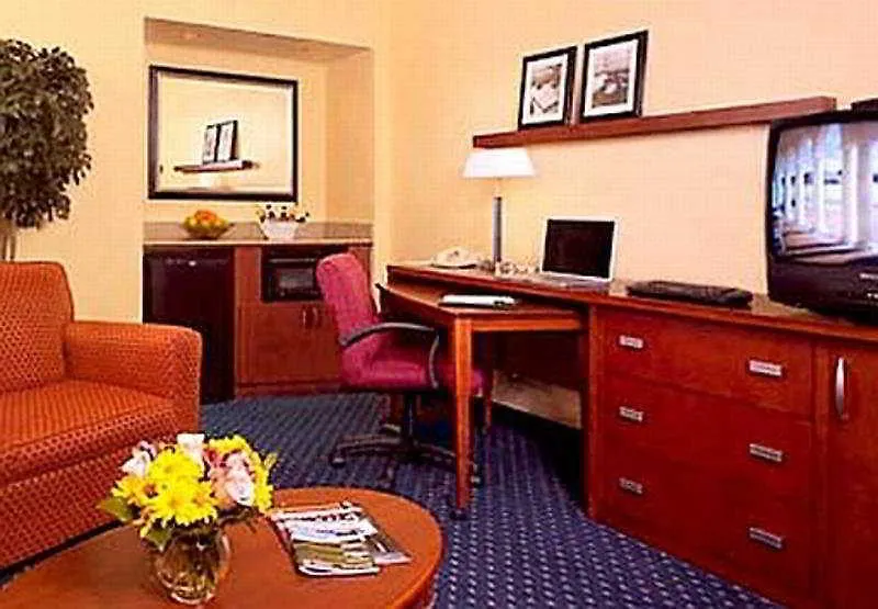 Courtyard St. Petersburg Clearwater Hotel 3*,  United States